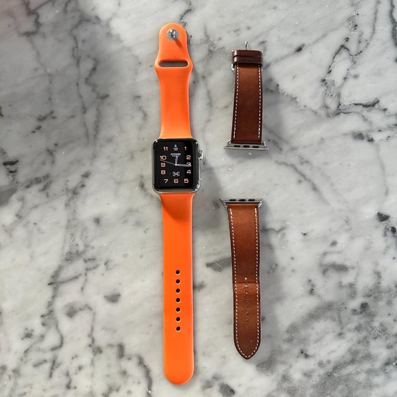 Hermès Apple Watch 42MM (2ND GEN) main image 3